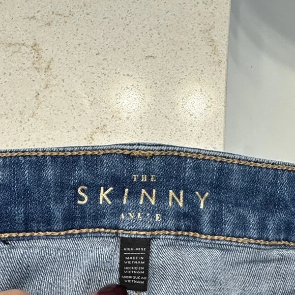 White House Black Market Blue Skinny Jeans - Picture 3 of 5